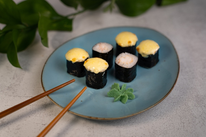 Запечённый маки с креветкой