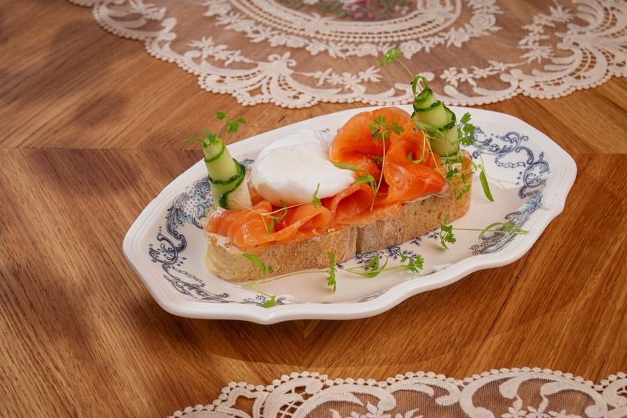 Римская брускетта с лососем