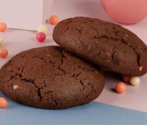 Шоколадное печенье с арахисом 1 шт.