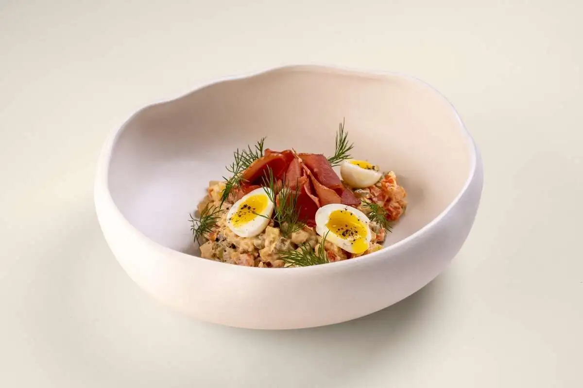 Оливье с говяжим языком