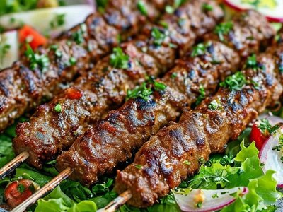 Люля Баранина с летним салатом
