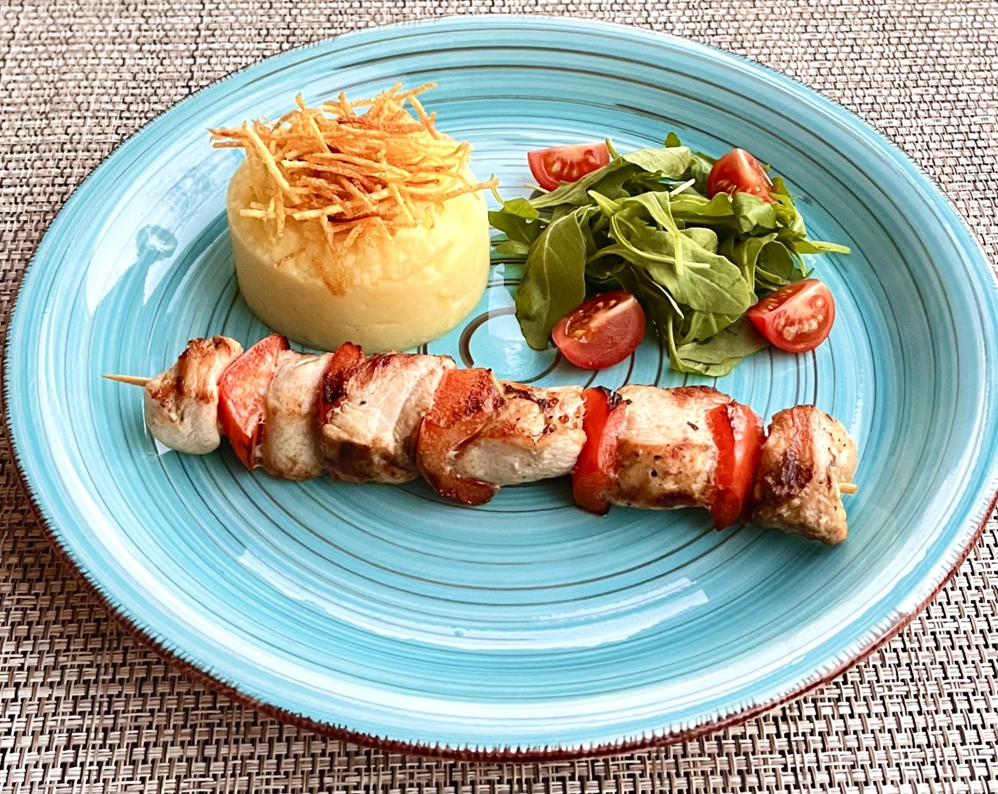 Шашлычок из кур.грудки с картоф. пюре