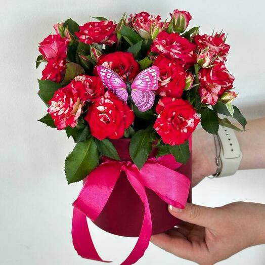 Композиция «Всплеск чувств» из кустовых роз