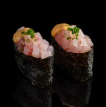 Гункан с морским окунем