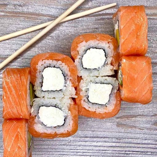 Филадельфия в лососе 8 шт