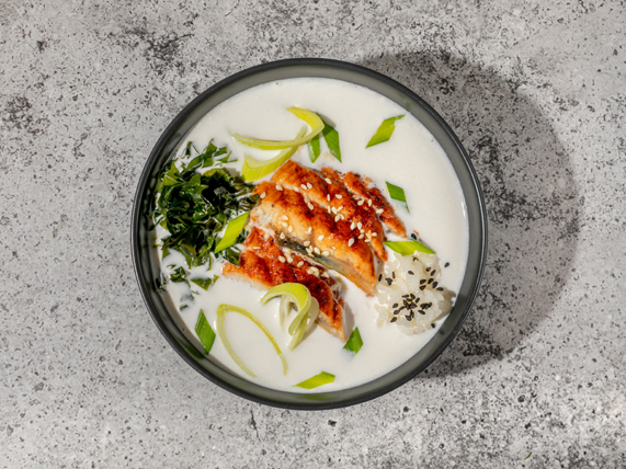 Сливочный суп с угрем