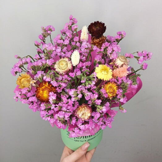 Композиция из сухоцветов