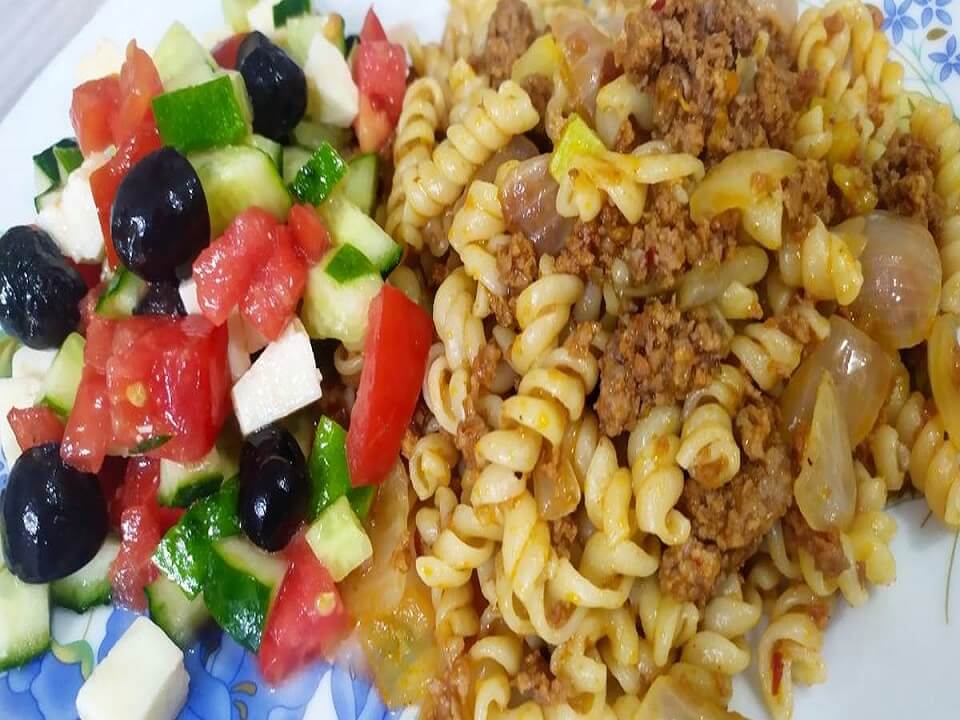 Макароны по флотски с винегретом 400гр