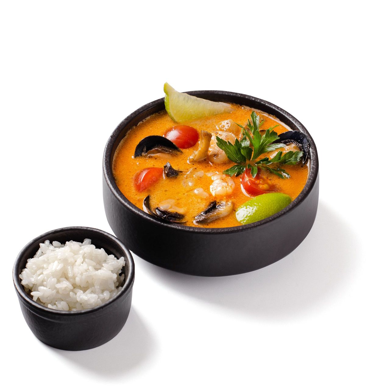 Том ям с морепродуктами