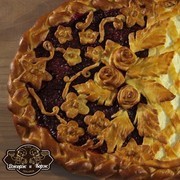 Пирог с вишней и творогом