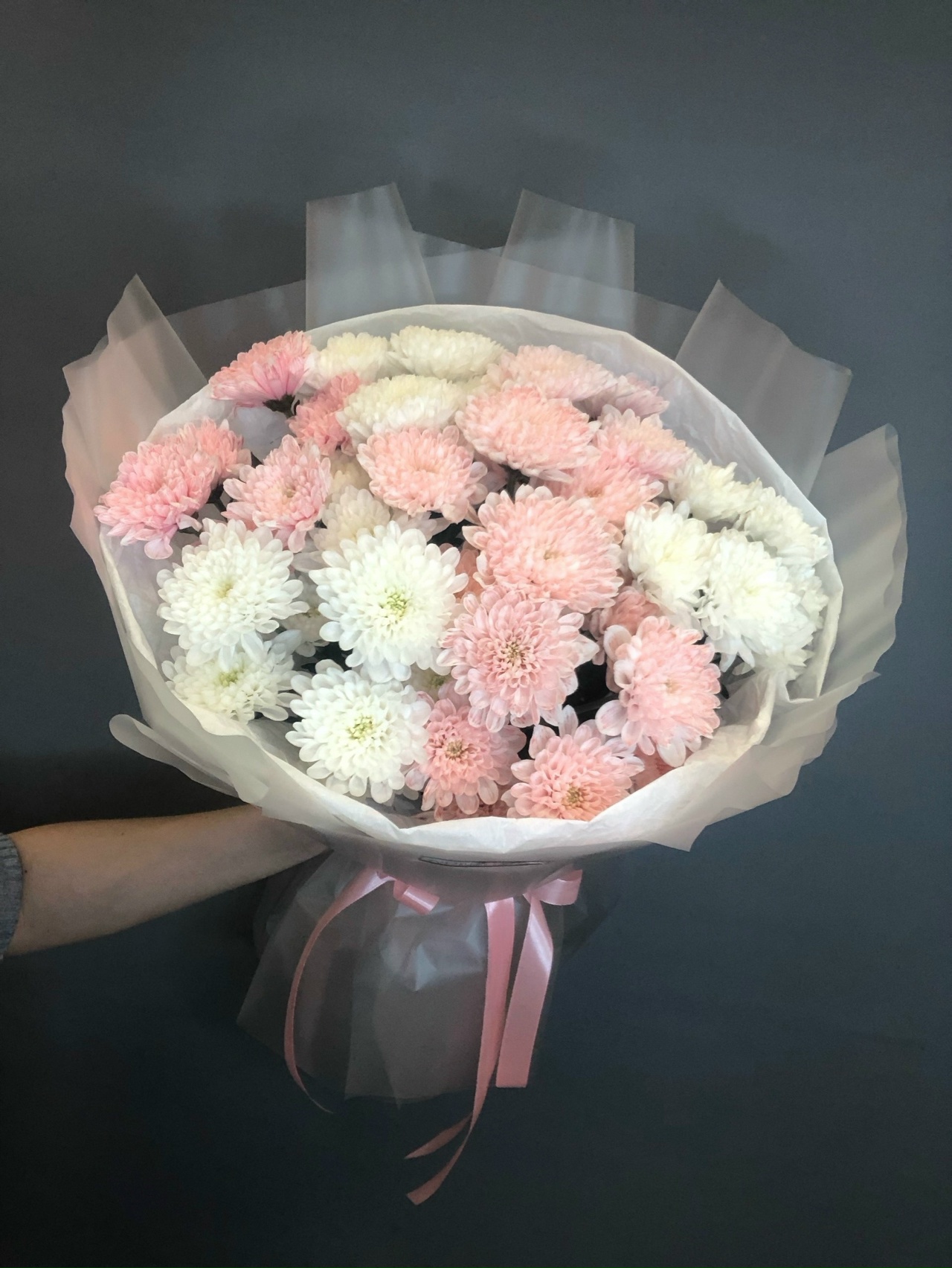 Большой букет из кустовых хризантем