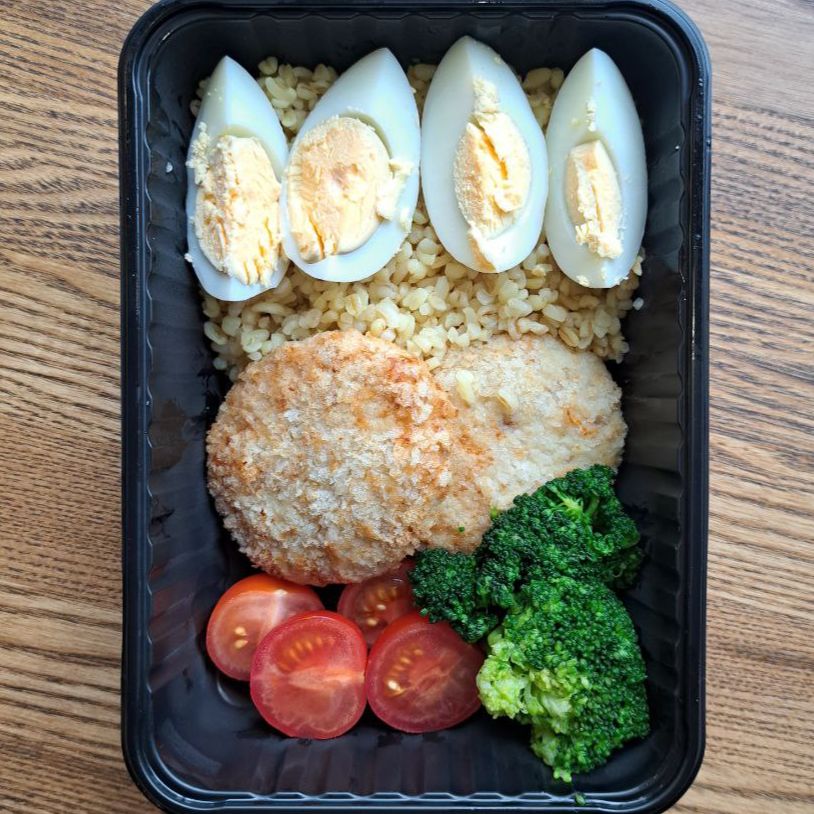 Куриные котлеты, с овощами и булгуром