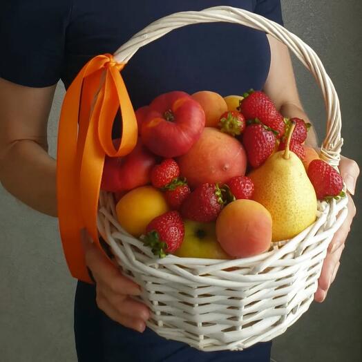 Фруктовая корзина подарок