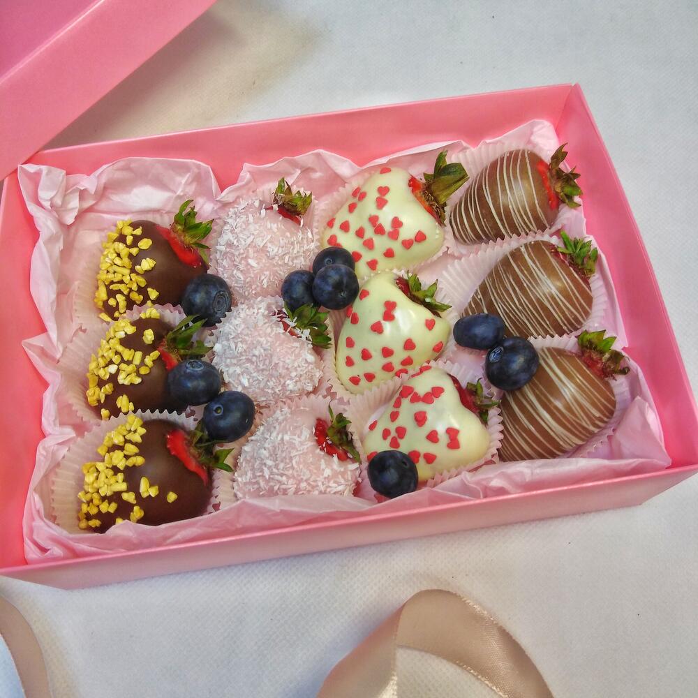 Клубника в шоколаде, набор 12 шт, 12-63