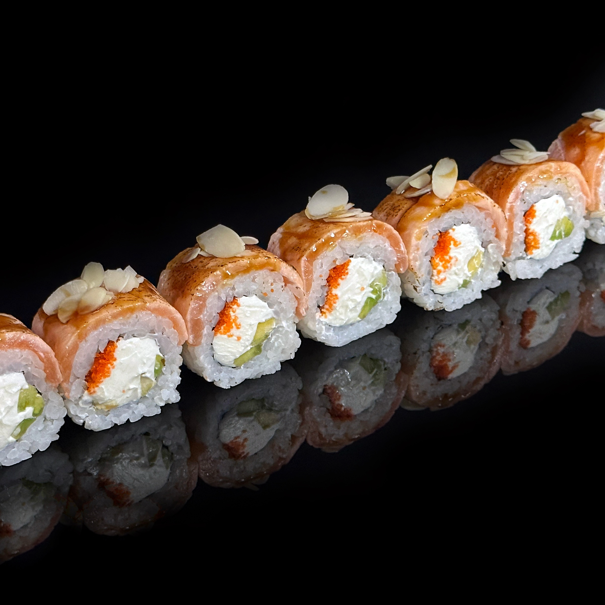 Фирменный ролл Sushista