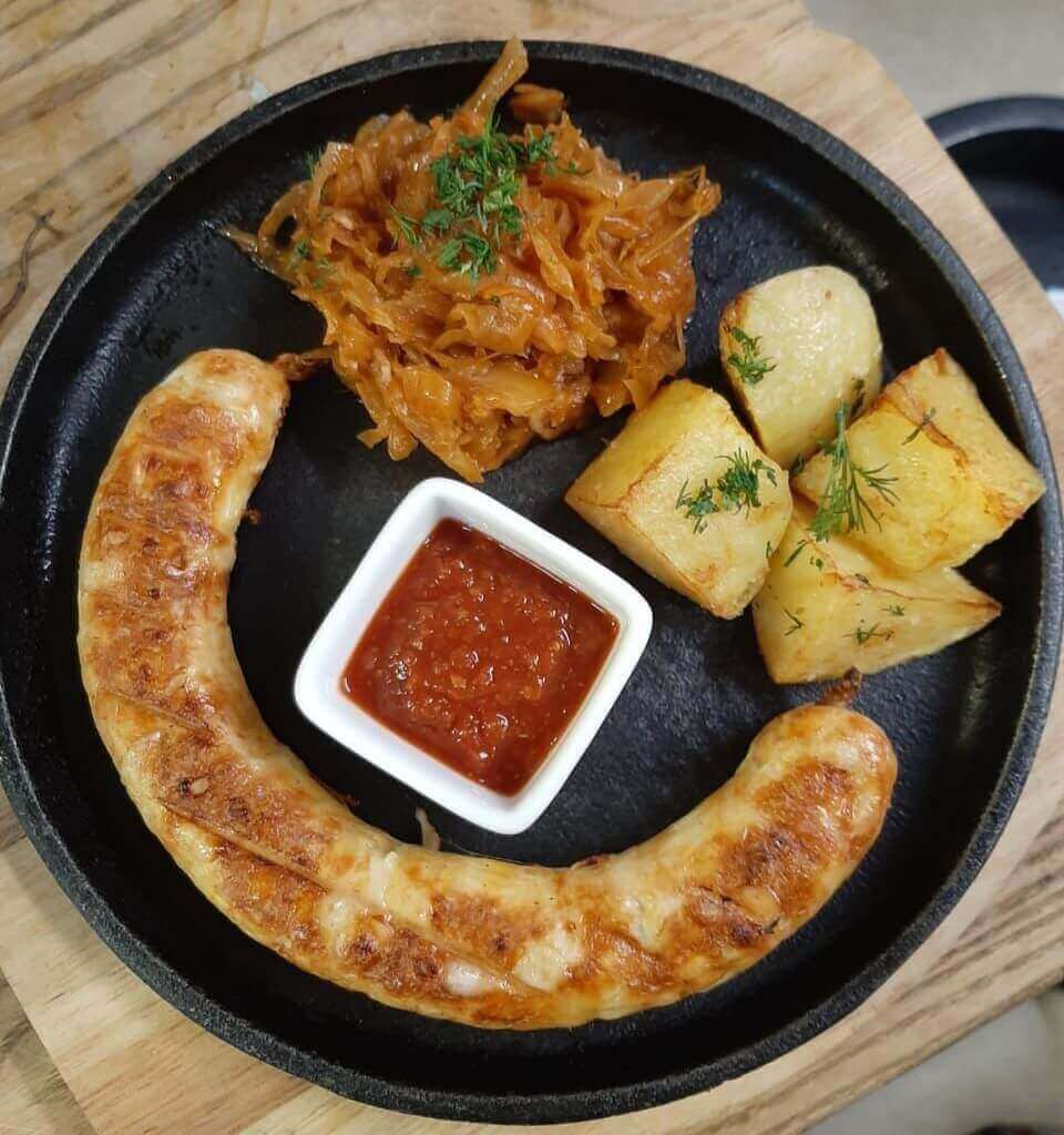 Фирменная Колбаска с курицей и сыром