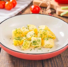 Картофель отварной с зеленью