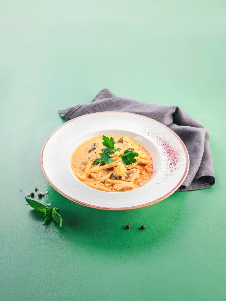 Сливочный лагман с курицей