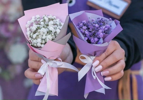 Мини букет из гипсофил