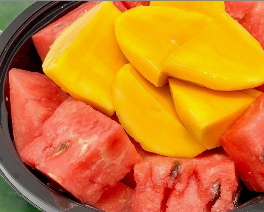 Фруктовая нарезка Арбуз + Манго