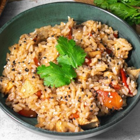 Рис с курицей и овощами