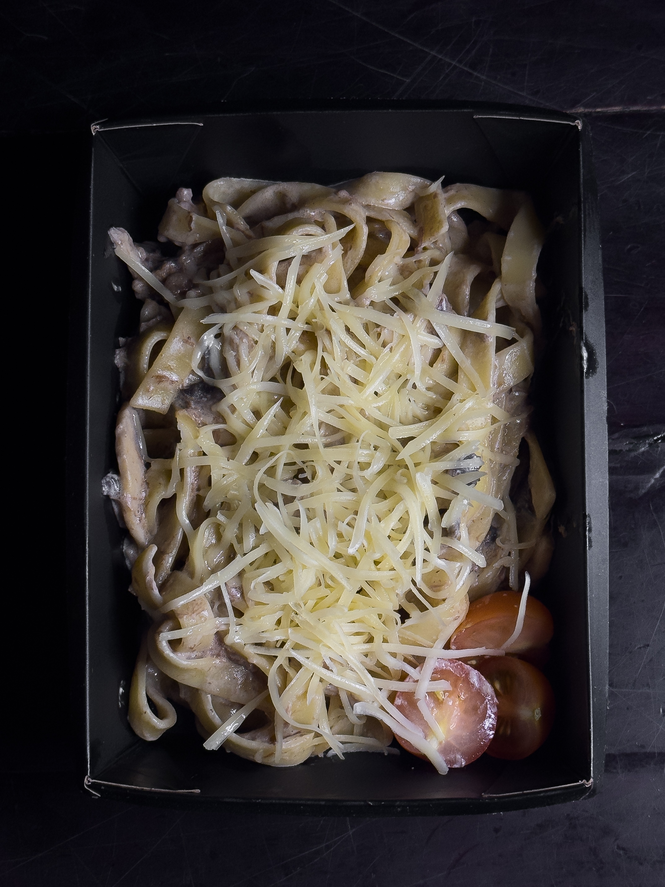 Паста с  говядиной и шампиньонами