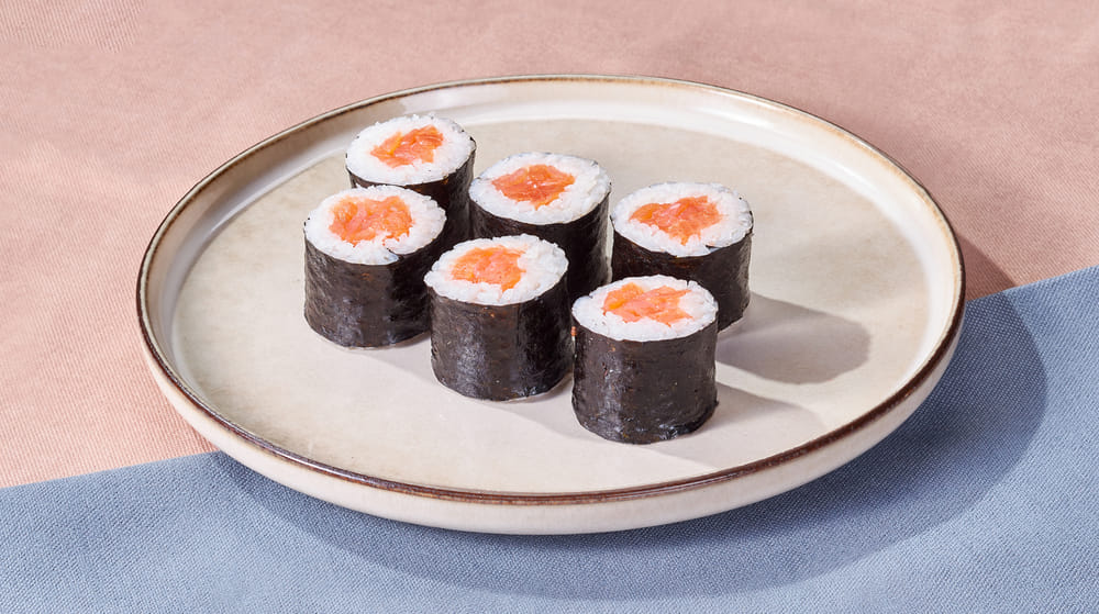 Ролл с лососем (мини)