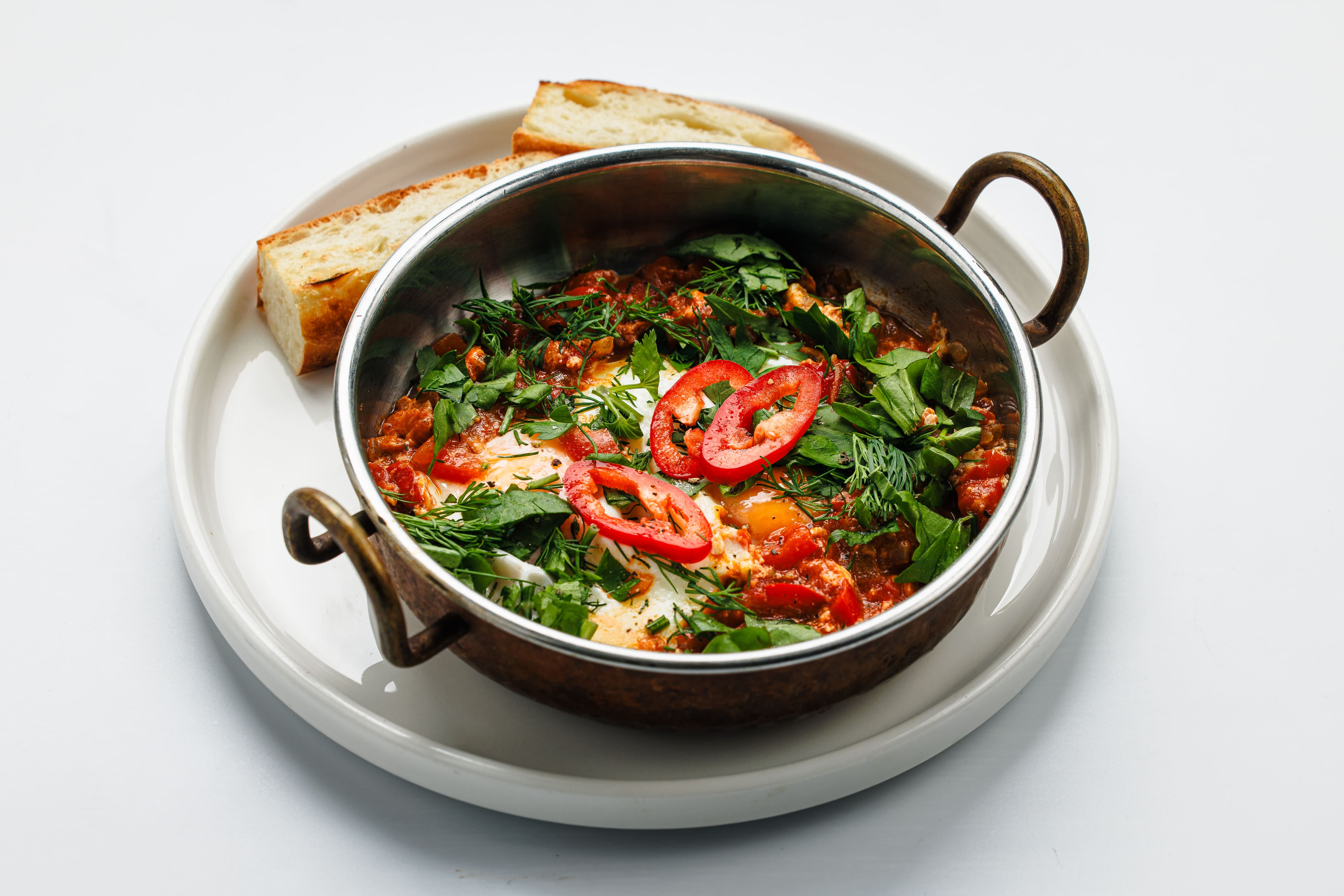 Шакшука с лепёшкой