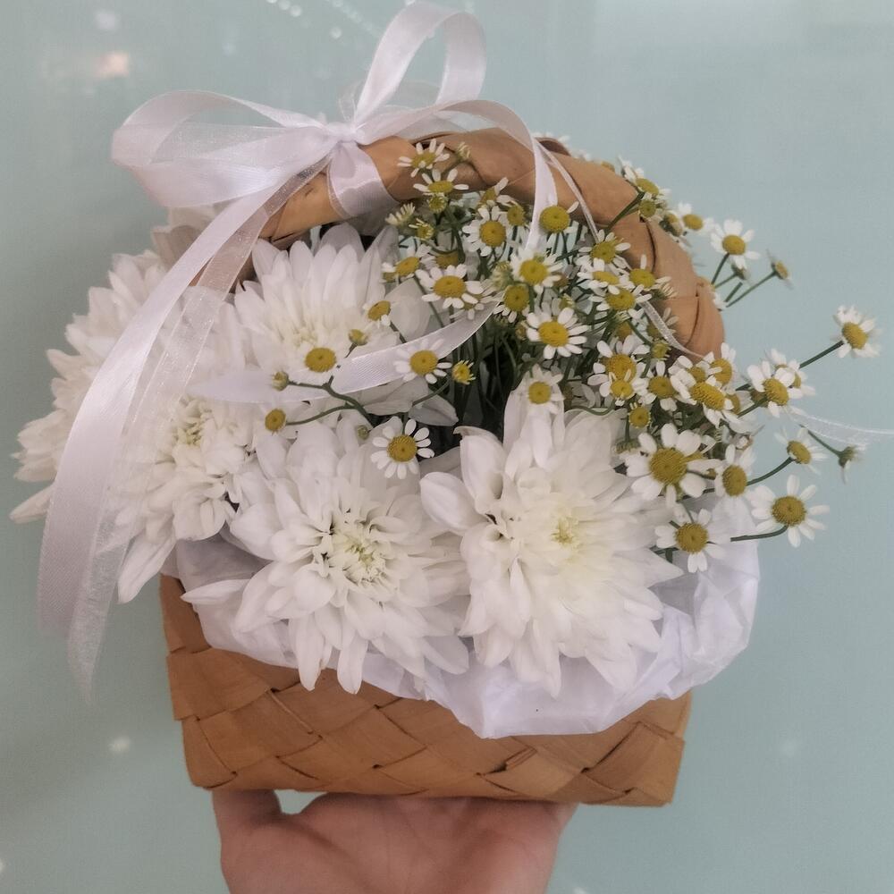 Корзинка "Комплимент" танацетум с хризантемами