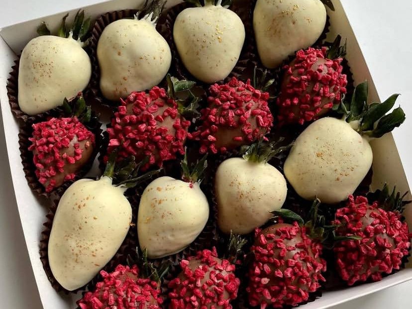 Клубника в шоколаде 16 шт