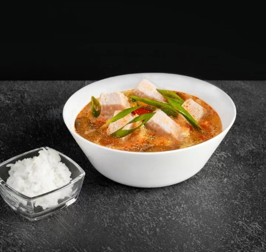 Том-ям с курицей