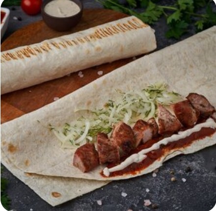 Шашлык из cвинoй вырезки в лаваше