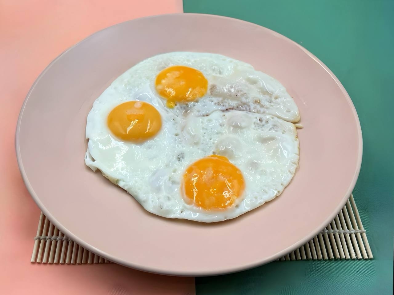 Яичница из трех яиц