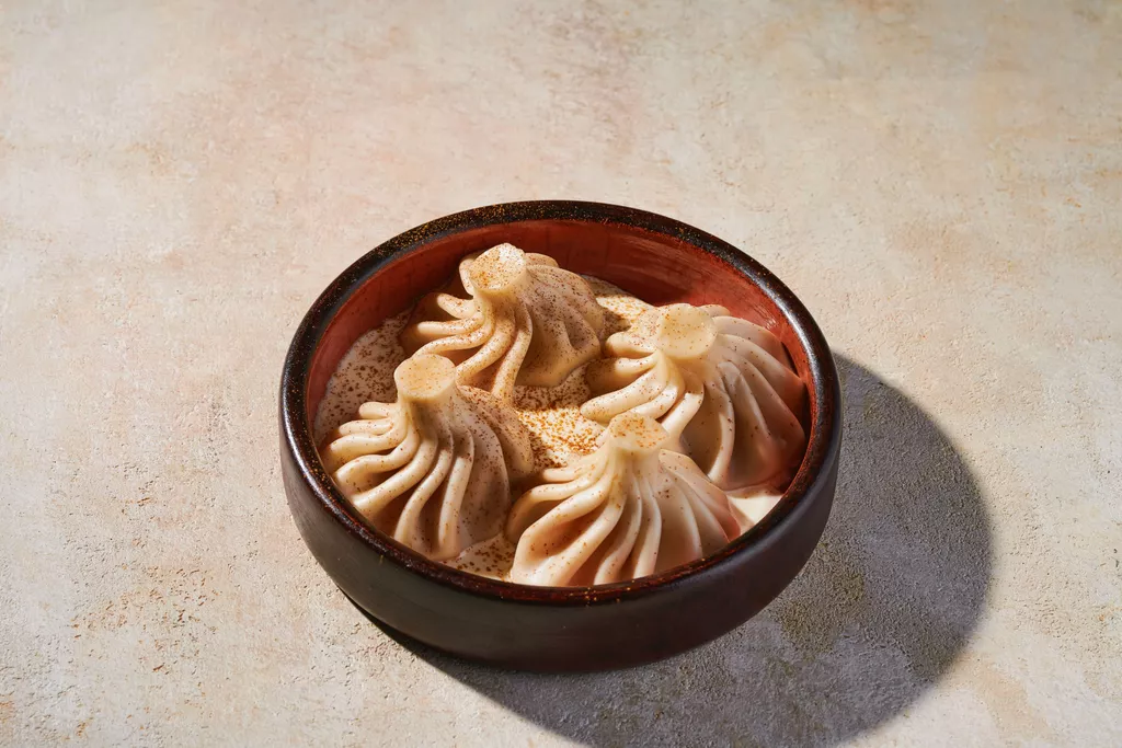 Хинкали с грушей и медом