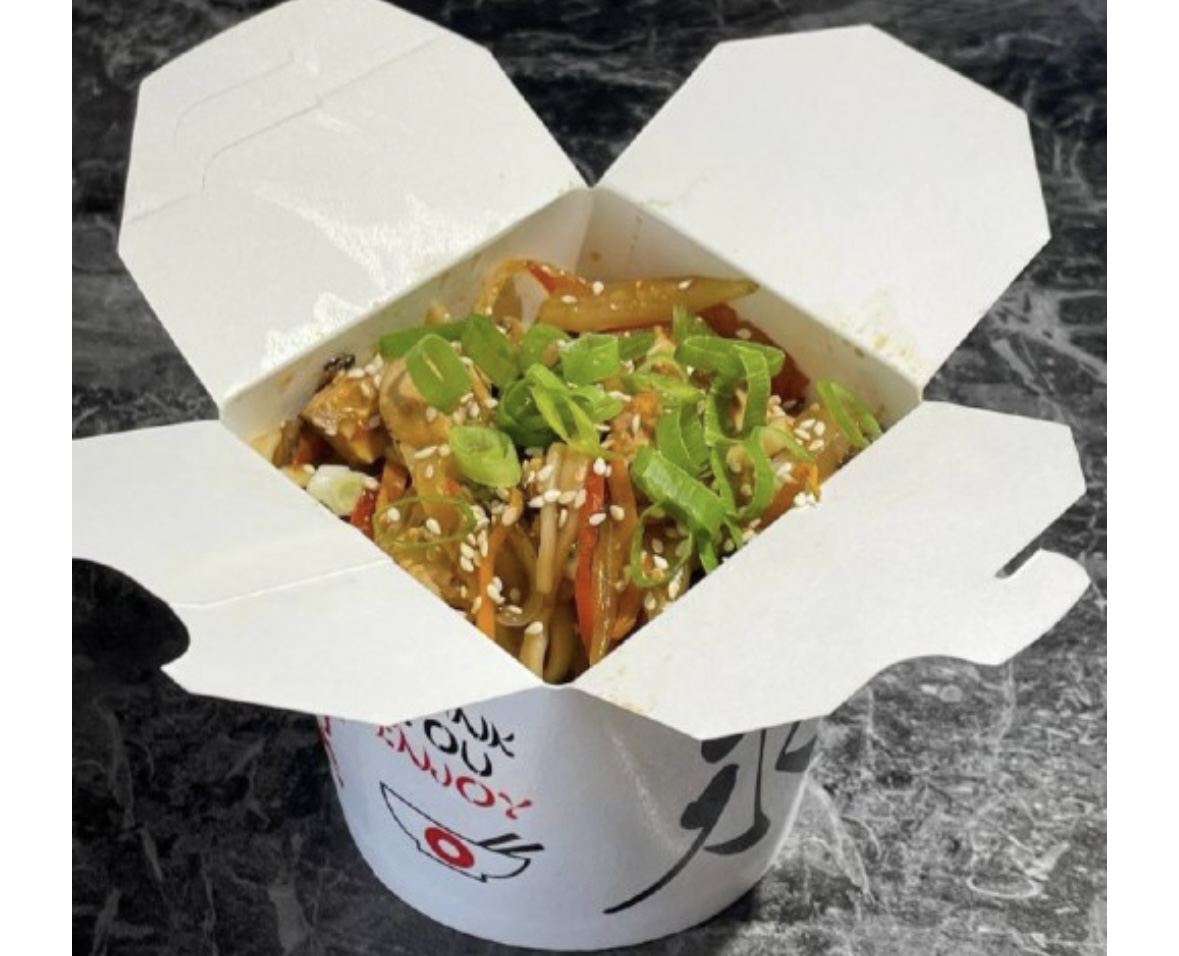 Wok удон с курицей под соусом терияки 