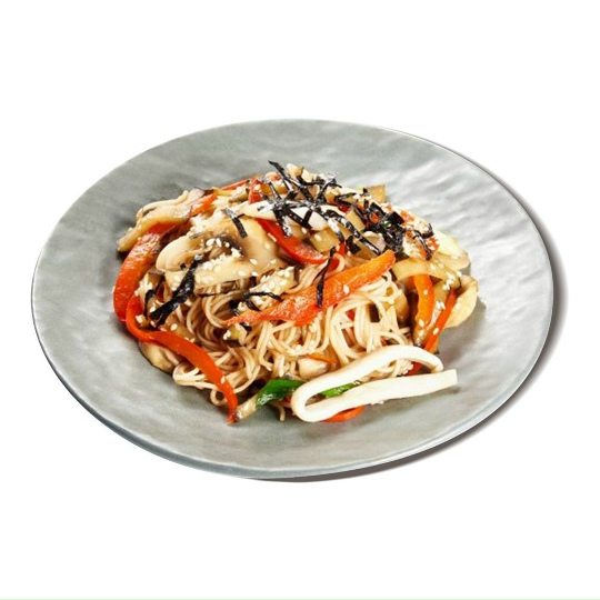 Вок с кальмаром и овощами