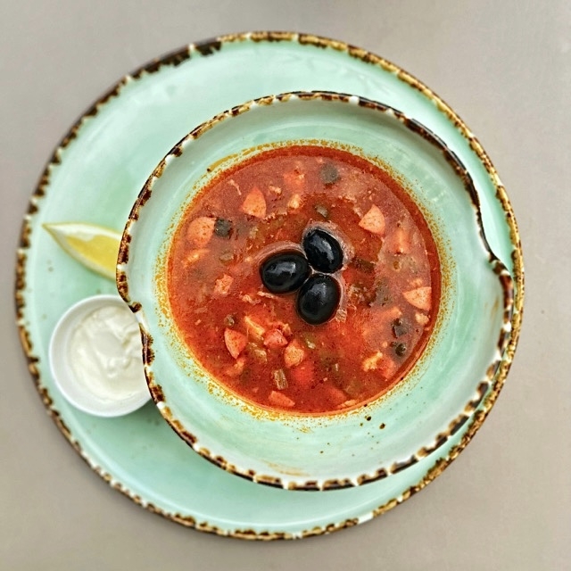 Д Солянка мясная