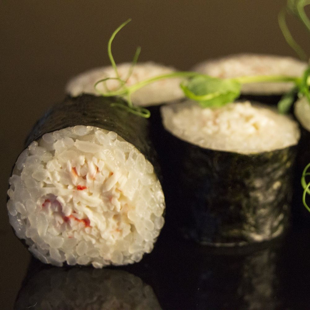 Маки с снежным крабом