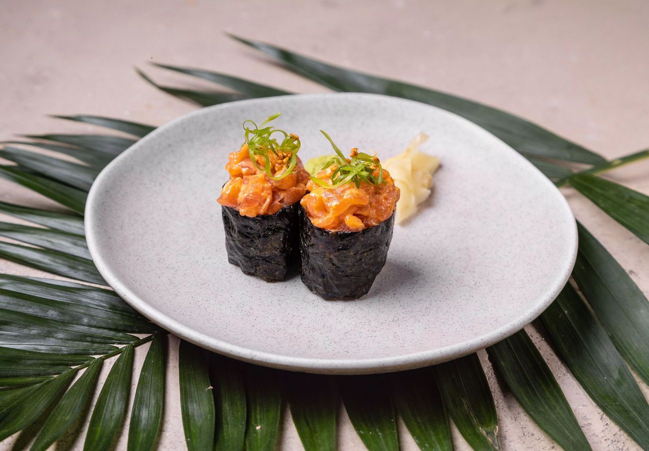 Острый лосось 2шт