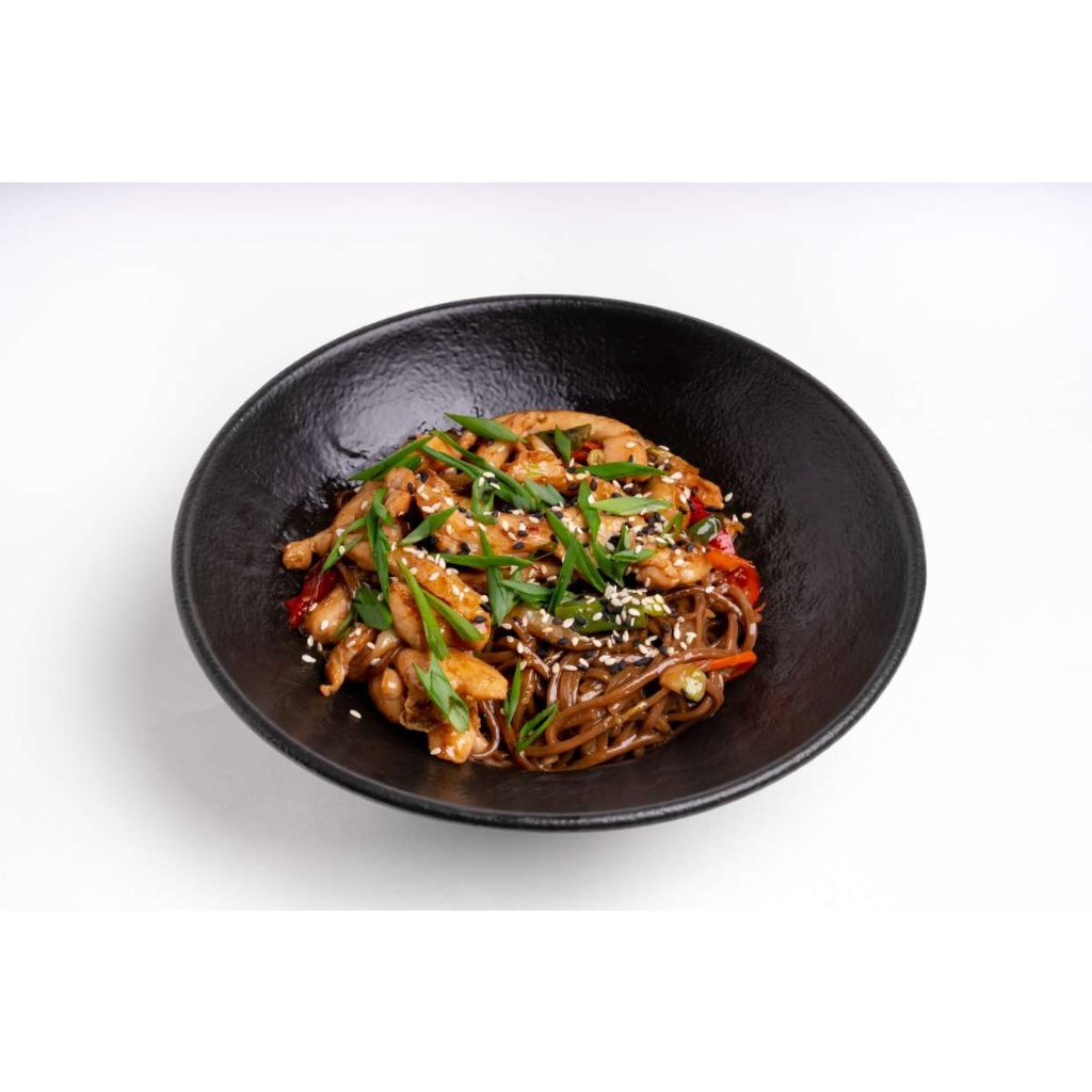 WOK соба с курицей