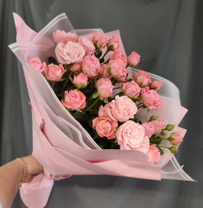 Букет роз бомбастик 7 шт