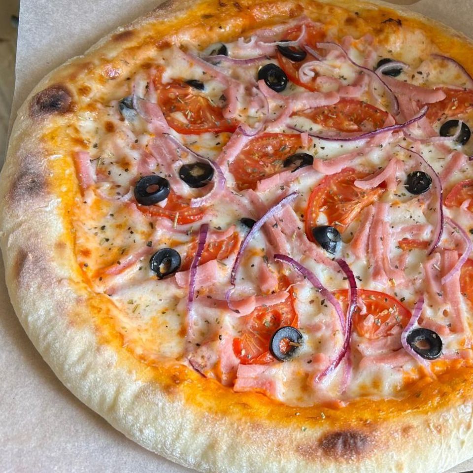 Пицца мясная 30см
