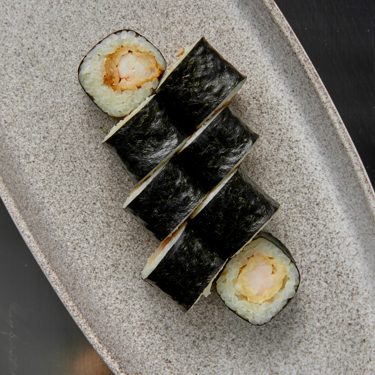 Маки с темпурной креветкой