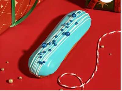 Эклер банановый новогодний