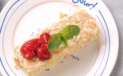 Наполеон с ягодами