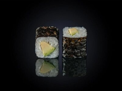 Ролл с авокадо