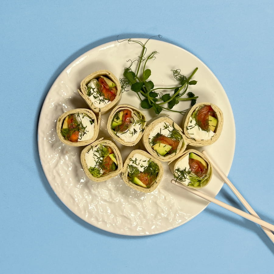 Тортилья ролл с лососем