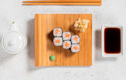 Мини Ролл с Копченным Лососем