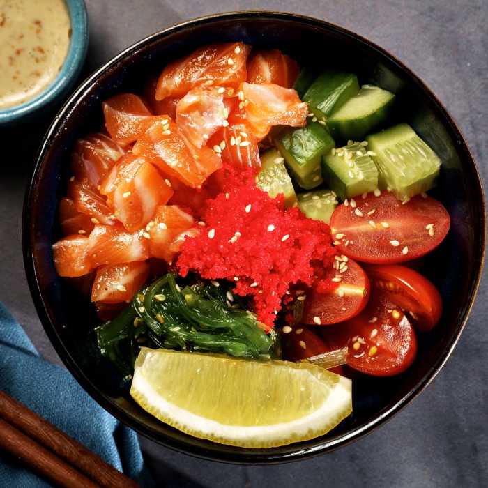 Поке с лососем