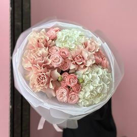 Воздушные гортензии с розами